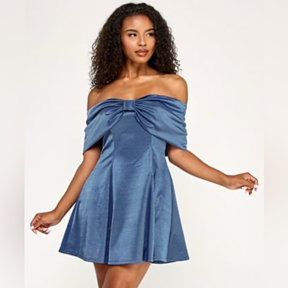 Elegant Strapless Blue Dress